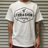 [Thrashin Supply Co.] Badge Tee Black バッジ Tシャツ ホワイト or ブラック