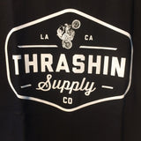 [Thrashin Supply Co.] Badge Tee Black バッジ Tシャツ ホワイト or ブラック